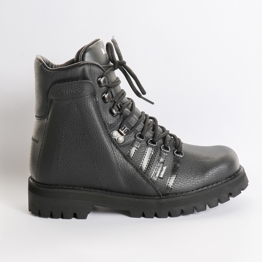 Rocky unterst&#252;tzt Therapie und Rehabilitation bei akuten und chronischen Verletzungen am Sprunggelenk. Strapazierf&#228;higer Arbeits-Stabilschuh