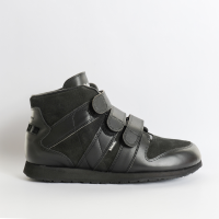 Country Protect Max sch&#252;tzt das instabile Sprunggelenk vor Umknicken und unterst&#252;tz bei unsicherem Gang. Schuh mit Klettverschluss und Umknickschutz.