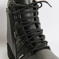 Rocky unterst&#252;tzt Therapie und Rehabilitation bei akuten und chronischen Verletzungen am Sprunggelenk. Strapazierf&#228;higer Arbeits-Stabilschuh