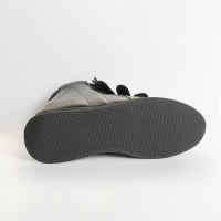 Ortho Open unterst&#252;tzt Therapie bei akuten und chronischen Verletzungen am Sprunggelenk. Stabilschuh mit Klettverschl&#252;ssen und vollst&#228;ndiger &#214;ffnung m&#246;glich 