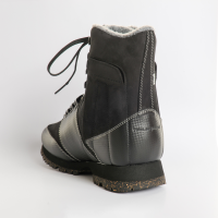 Ortho Eskimo unterst&#252;tzt Therapie und Rehabilitation bei akuten und chronischen Verletzungen am Sprunggelenk. Thermogef&#252;tterter Stabilschuh mit rutschfester Profilsohle