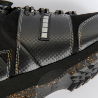 Ortho Eskimo unterst&#252;tzt Therapie und Rehabilitation bei akuten und chronischen Verletzungen am Sprunggelenk. Thermogef&#252;tterter Stabilschuh mit rutschfester Profilsohle