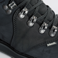 Ortho Safari unterst&#252;tzt Therapie und Rehabilitation bei akuten und chronischen Verletzungen am Sprunggelenk. Wander- Stabilschuh mit rutschfester Profilsohle