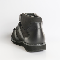 Der Open Light unterst&#252;tzt Therapie und Rehabilitation bei akuten und chronischen Verletzungen am Fuss. Niedriger Spezialschuh, vollst&#228;ndige &#214;ffnung m&#246;glich