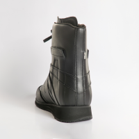 Ortho Standard Max unterst&#252;tzt Therapie bei akuten und chronischen Verletzungen am Sprunggelenk. Breiter, schwarzer Stabilschuh mit seitlichen Stabilisatoren 