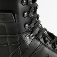 Ortho Standard unterst&#252;tzt Therapie und Rehabilitation bei akuten und chronischen Verletzungen am Sprunggelenk. Schwarzer Stabilschuh mit seitlichen Stabilisatoren 