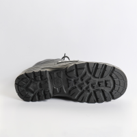 Safe2P sch&#252;tzt das instabile Sprunggelenk vor Umknicken und unterst&#252;tz bei unsicherem Gang. Zertifizierter Arbeitsschuh mit Umknickschutz.