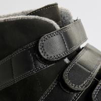 Eis Protect sch&#252;tzt das instabile Sprunggelenk vor Umknicken und unterst&#252;tz bei unsicherem Gang. Thermogef&#252;tterter Schuh mit Umknickschutz.